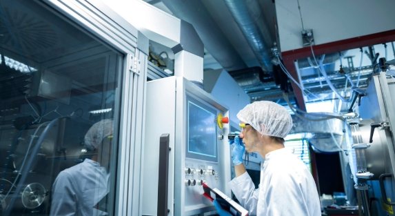 10 Benefits of Hiring Cleanroom Professionals