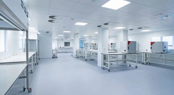 Discover the Impact of Cleanroom Solutions on Productivity