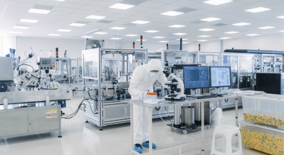 How AI and IoT Are Influencing Laboratory Furniture Design