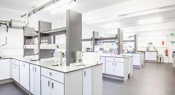 How Laboratory Benches Enhance Efficiency and Safety in Scientific Research