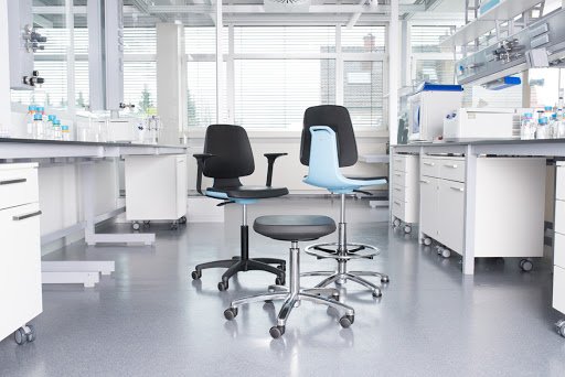 Selecting Lab Chairs with Armrests: A Comprehensive Guide for Comfort and Safety