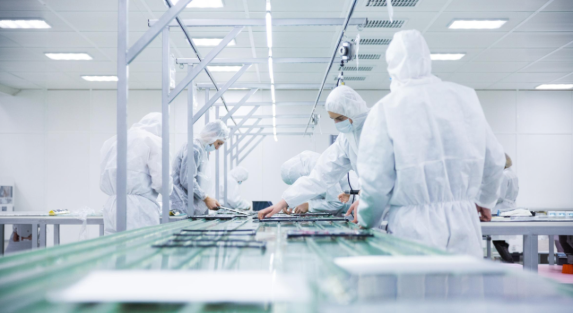 The Role of Automation & Robotics in Cleanroom Environments