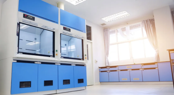 The Role of Fume Hoods in Hazardous Environments